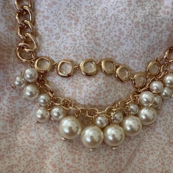 Lilly Pulitzer Gold Necklace with Pearls - Picture 5 of 6